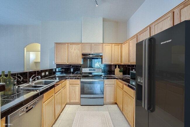 Building Photo - 2150 E Bell Rd