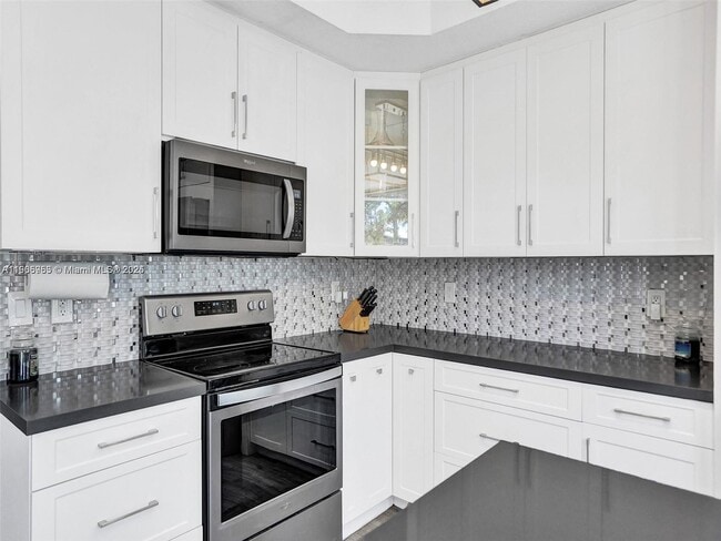 Building Photo - 5922 Siena Ln