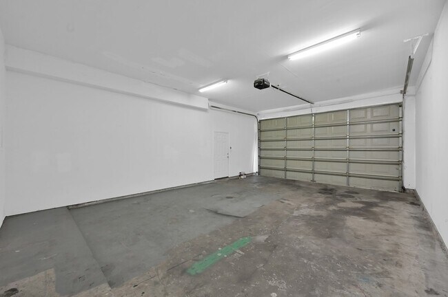 Building Photo - 167 Binnacle Ct