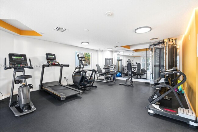 Building Photo - 280 SW 20th Rd