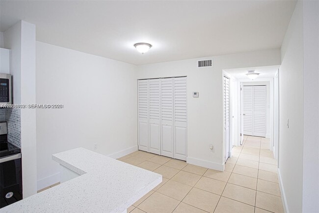 Building Photo - 15550 SW 80th St