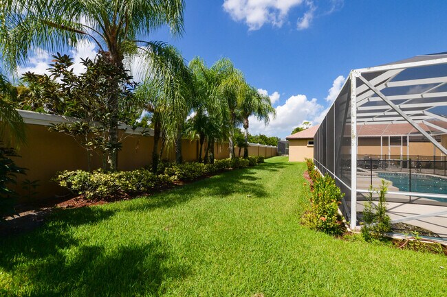 Building Photo - 833 SW Grand Reserve Blvd