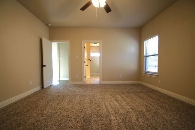 Building Photo - COMING SOON! 3BD/2BA Home in Benbrook | Vaulted Ceilings | Gourmet Kitchen | 2-Car Garage | Lands...