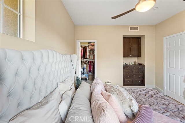 Building Photo - 118 Coral Rose