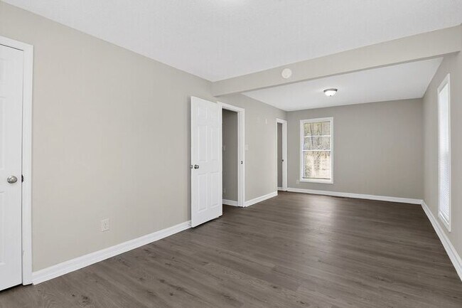 Building Photo - Updated 3BD/2BA Ranch in Lowell, NC!