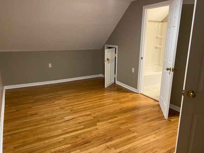 Building Photo - 301 Cumberland St