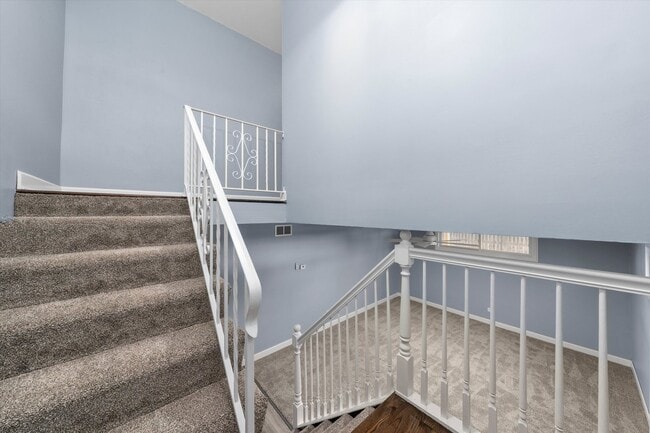 Building Photo - 1331 Highland Ave