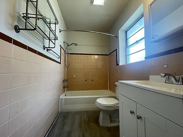 Building Photo - 10 Pershing Dr