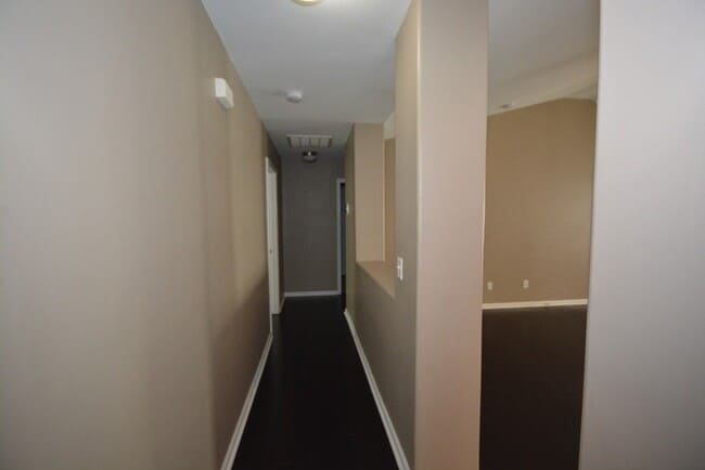 Building Photo - 45 Crystal Lake Dr