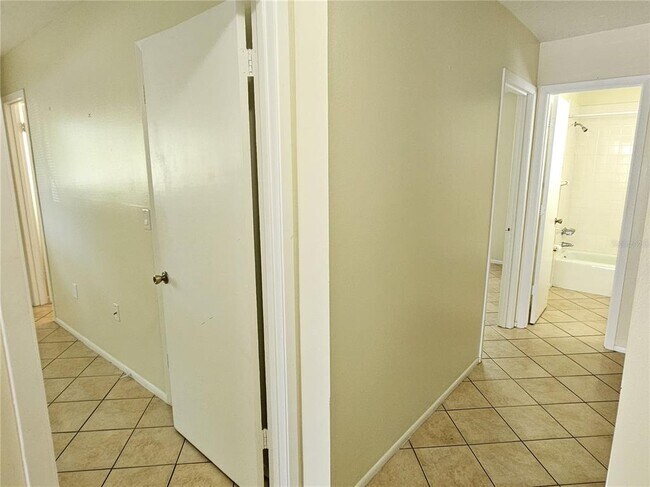 Building Photo - 105 Base Ave E