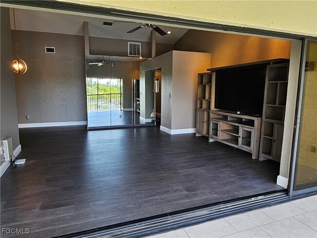 Building Photo - 7125 Lakeridge Ct