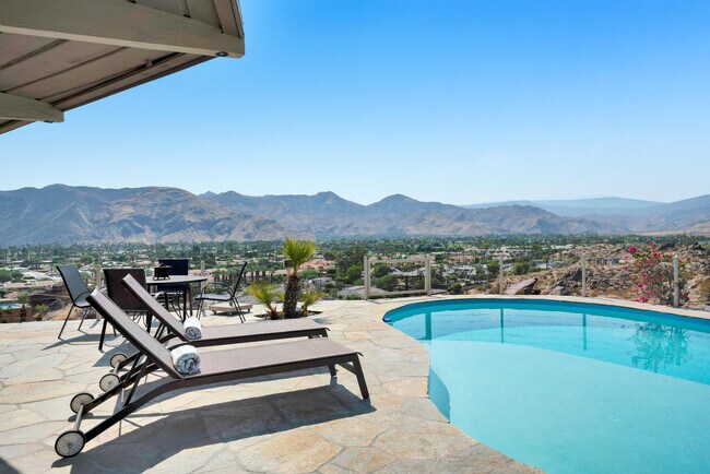 Building Photo - 17 Cahuilla Hills Dr