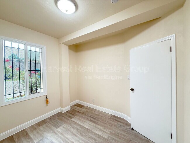 Building Photo - 715 Peralta St