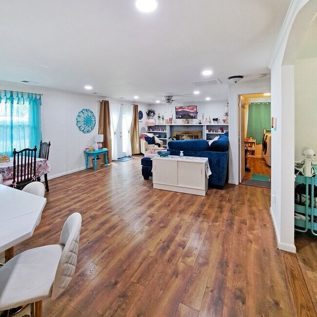 Building Photo - 3506 Lisa Ln