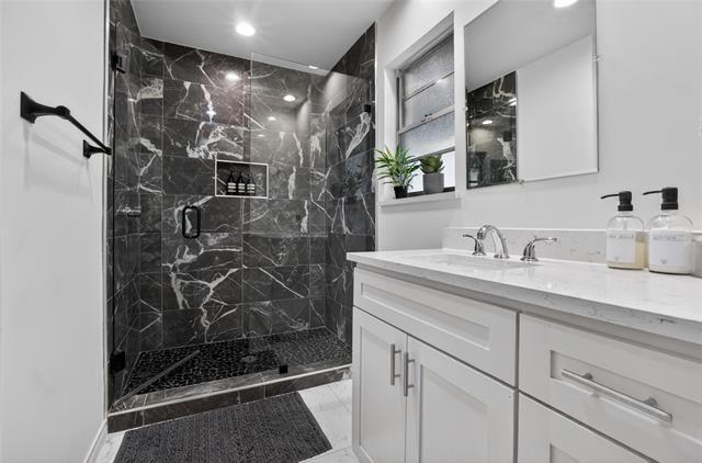 Building Photo - 6873 Greenwich Ln