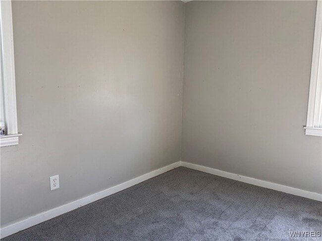 Building Photo - 3445 Wallace Dr