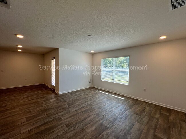 Building Photo - 4080 Roosevelt Way