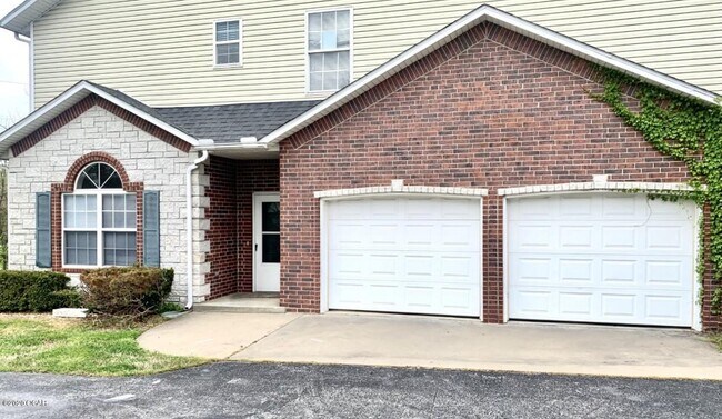 Primary Photo - 1612 Mayberry Dr