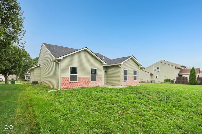 Building Photo - 8355 Fieldfare Way