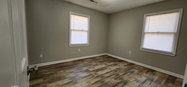 Building Photo - 6050 Acton Rd