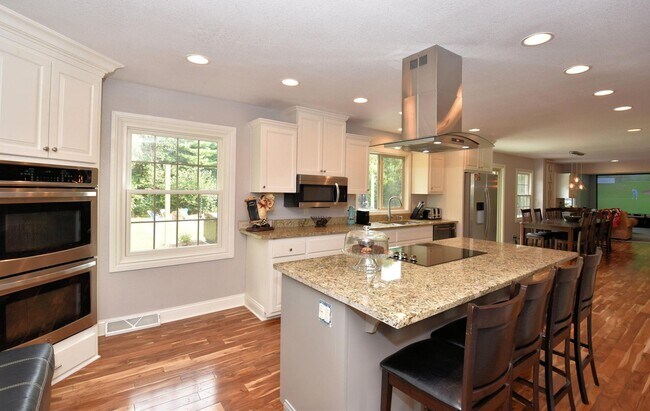 Building Photo - N63W29834 Woodfield Ct