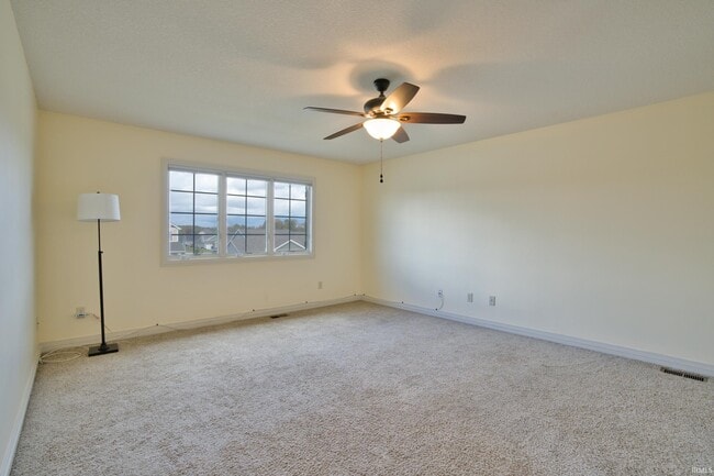 Building Photo - 625 Perolla Dr