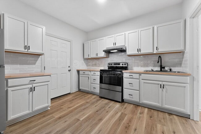 Building Photo - 127 Haymond Hwy