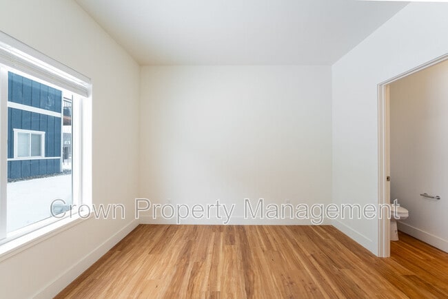 Building Photo - 68 Legend Trail