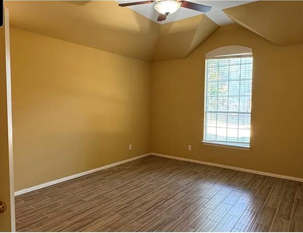 Building Photo - 5013 Goldenrod Dr