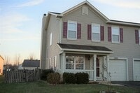 Building Photo - 2804 Sarah Ct