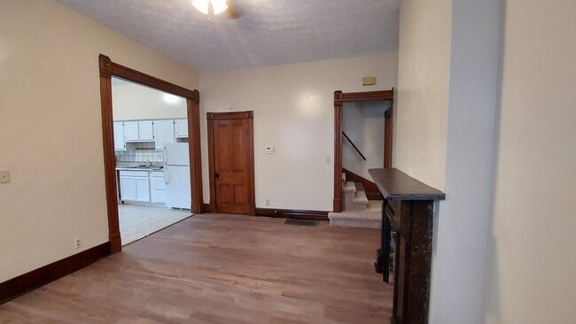 Building Photo - 118 King Ave