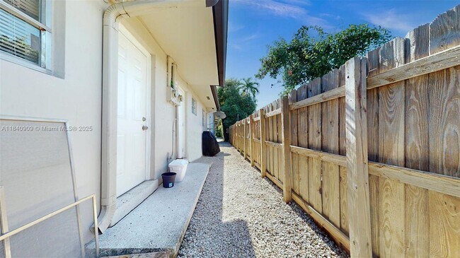 Building Photo - 3170 SW 25th Ter