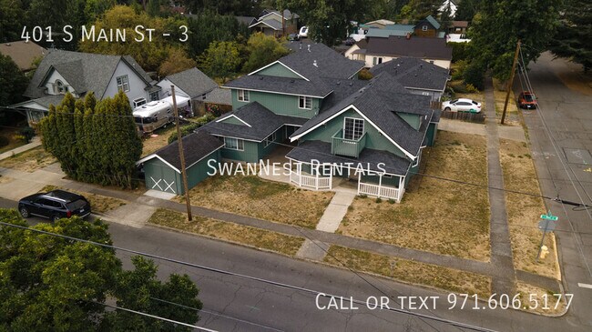 Building Photo - 401 S Main St