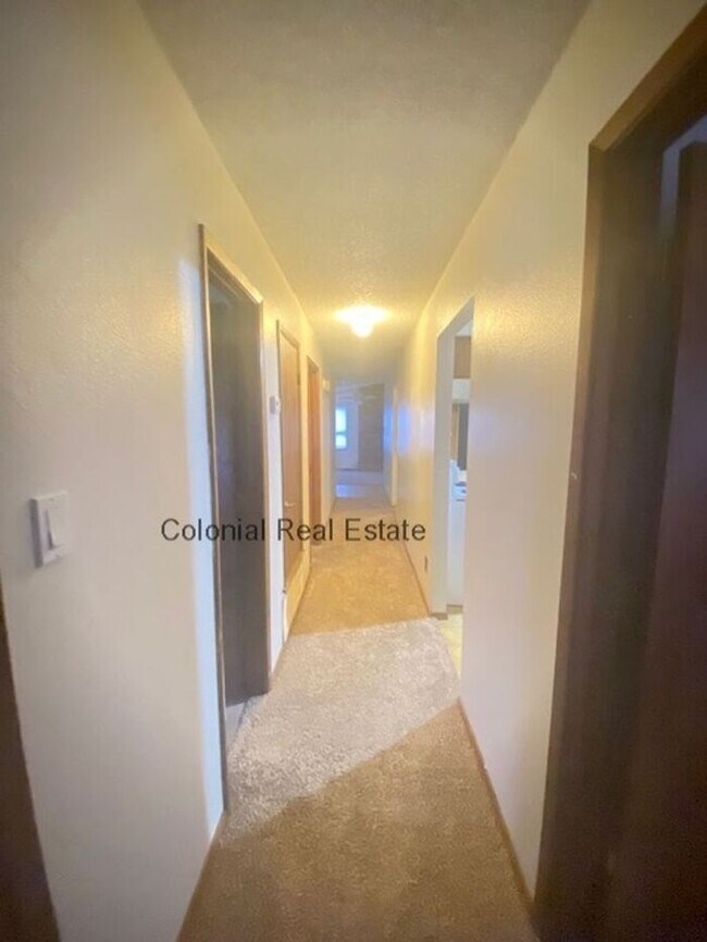 Building Photo - 3 bedroom home for rent
