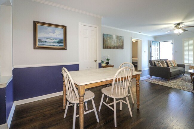 Building Photo - Nice Midtown Bungalow