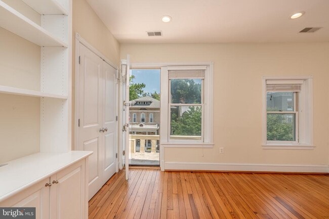 Building Photo - 1716 22nd St NW