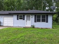 Building Photo - 303 E Palm Dr