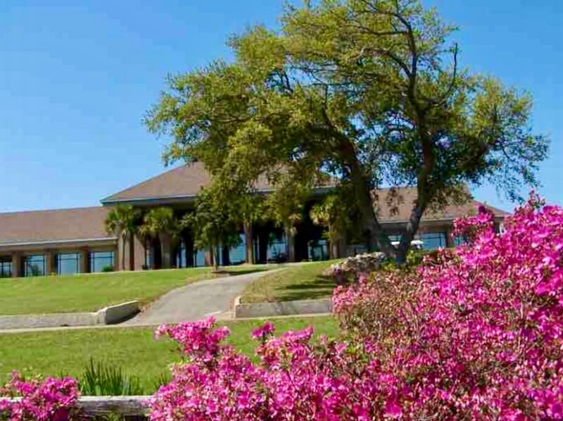 Building Photo - 109 Lakeside Villa