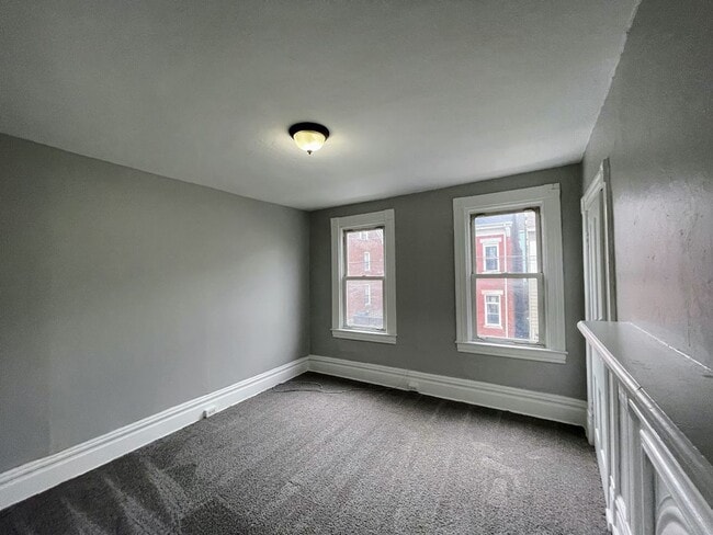 Building Photo - 3/1 Rowhouse Available To Rent in Upper Lawrenceville - Available April!!