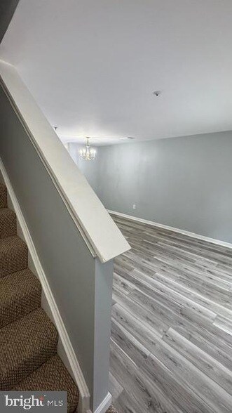 Building Photo - 7927 Foxcrest Ct