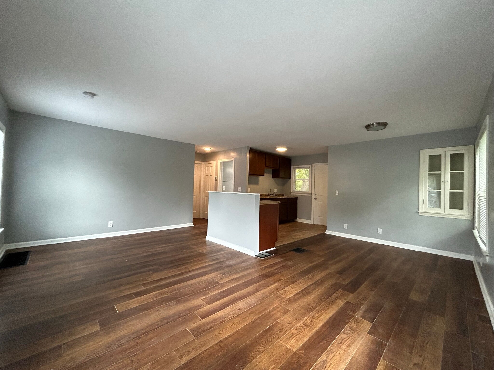 Building Photo - 3923 Millersville Dr