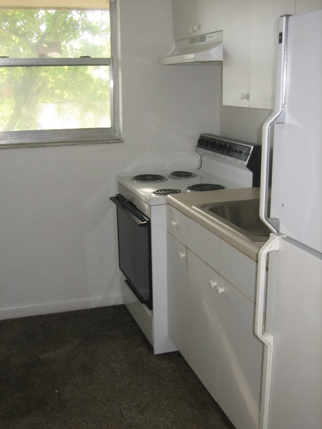 Building Photo - Royal Atlantic Apartments
