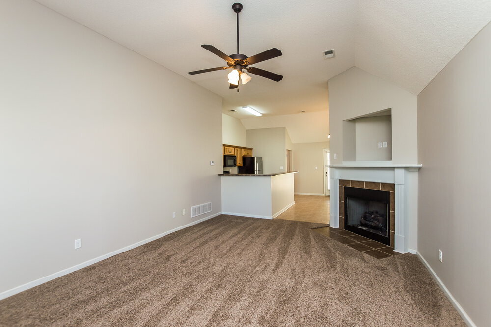 Building Photo - 9889 Southern Oak Way