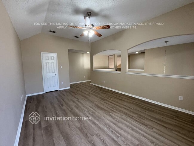 Building Photo - 1012 Tanglewood Dr