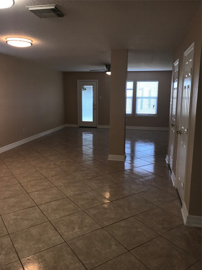 Building Photo - 2844 Morningmist Ln