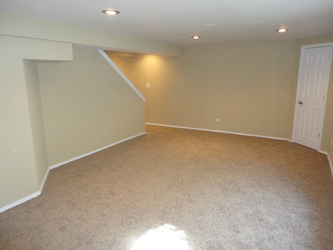 Building Photo - 2317 Scott Lane