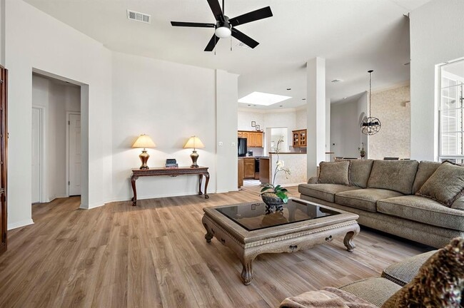 Building Photo - 10900 Peale Ct