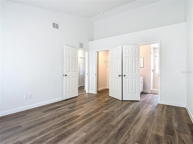 Building Photo - 2717 N Poinciana Blvd