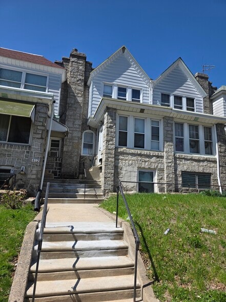 Building Photo - 404 N Daggett St