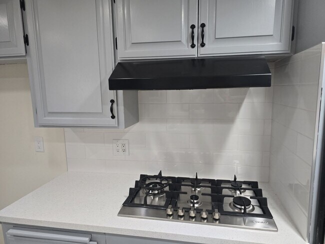 Building Photo - Beautiful Rental in Garden Grove